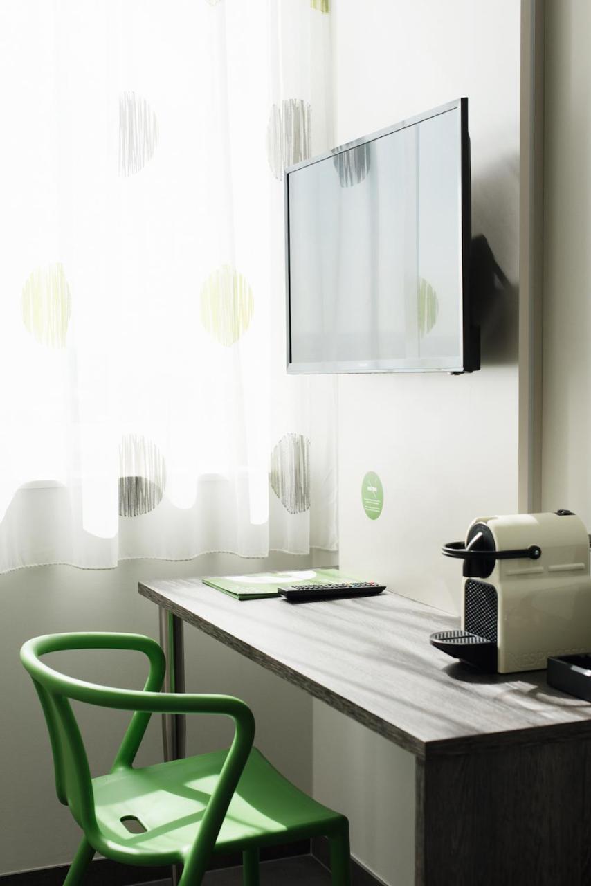 Eee Hotel โทน ภายนอก รูปภาพ